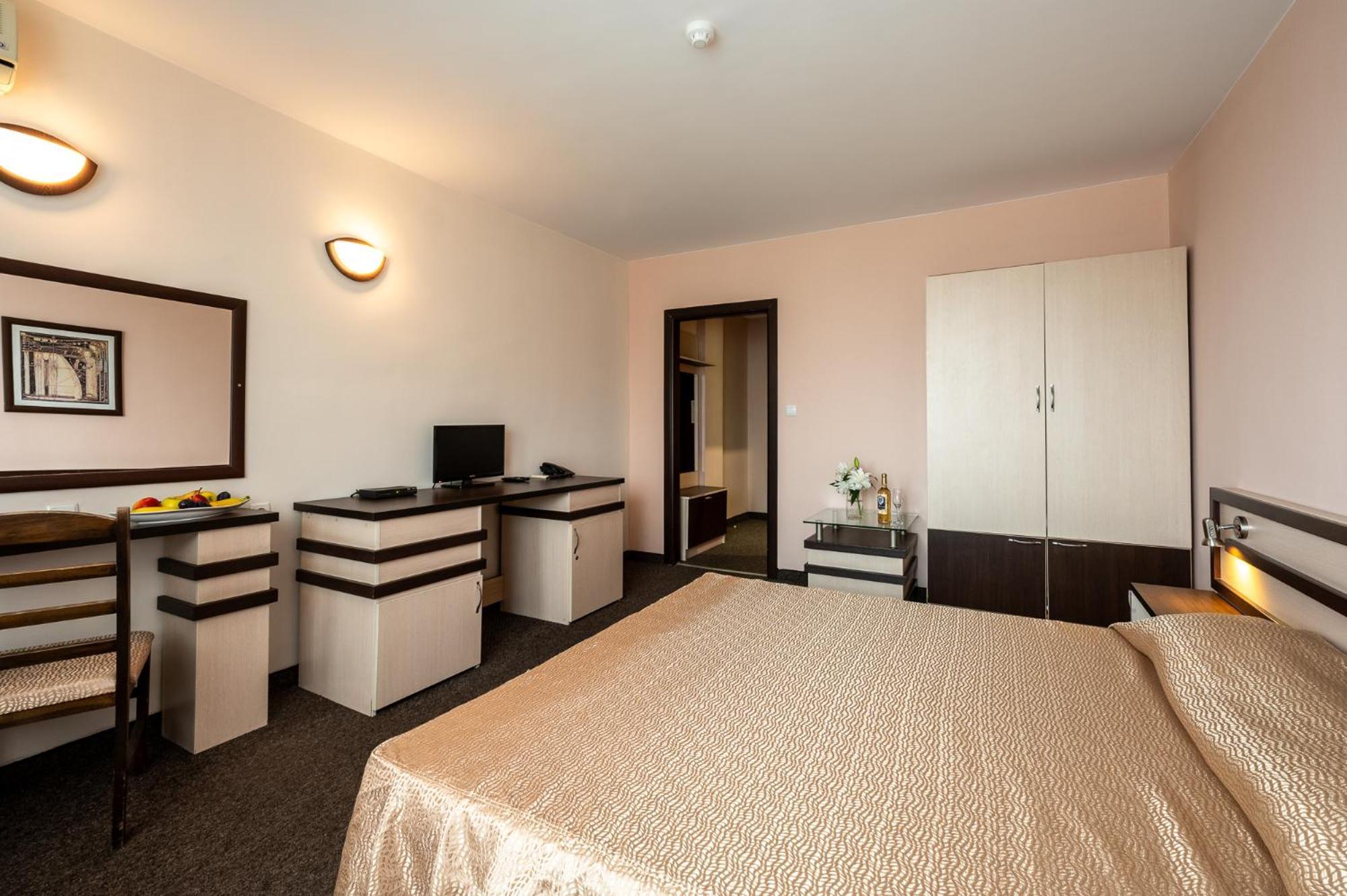 Spa Hotel Holiday Velingrad Exterior photo
