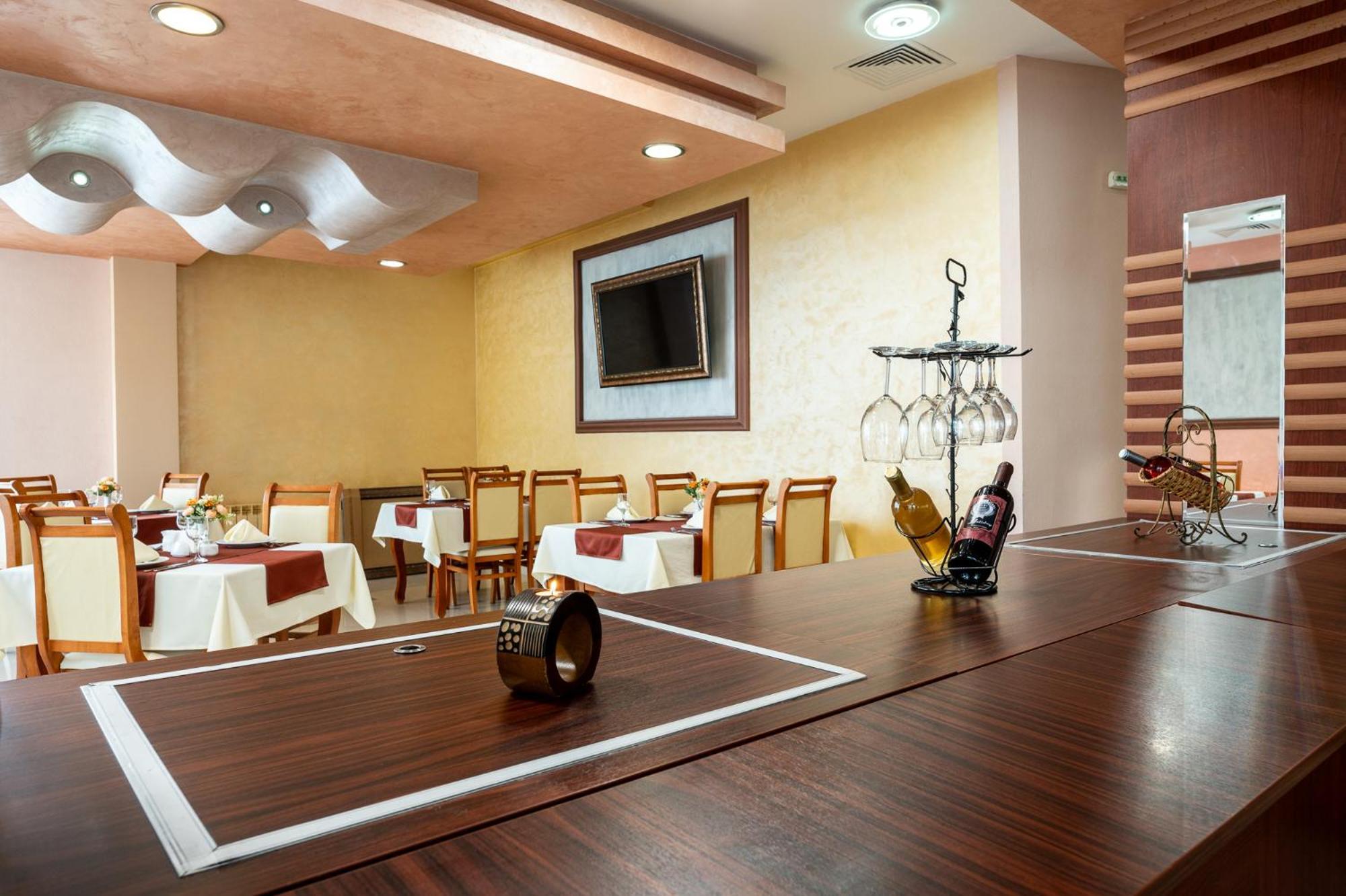 Spa Hotel Holiday Velingrad Exterior photo