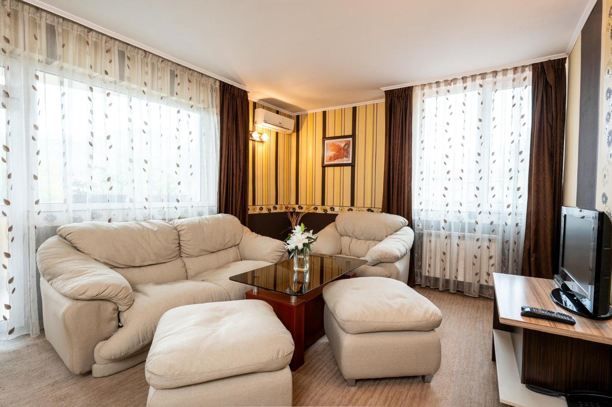 Spa Hotel Holiday Velingrad Exterior photo